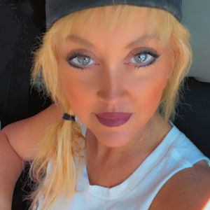 Meet your Posher, Karrie